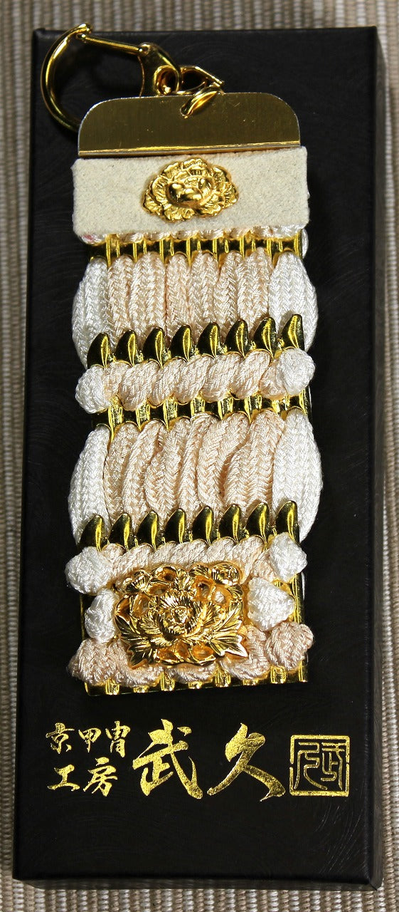 応援Iアイテム IDOMU!キーホルダー ベージュ糸縅