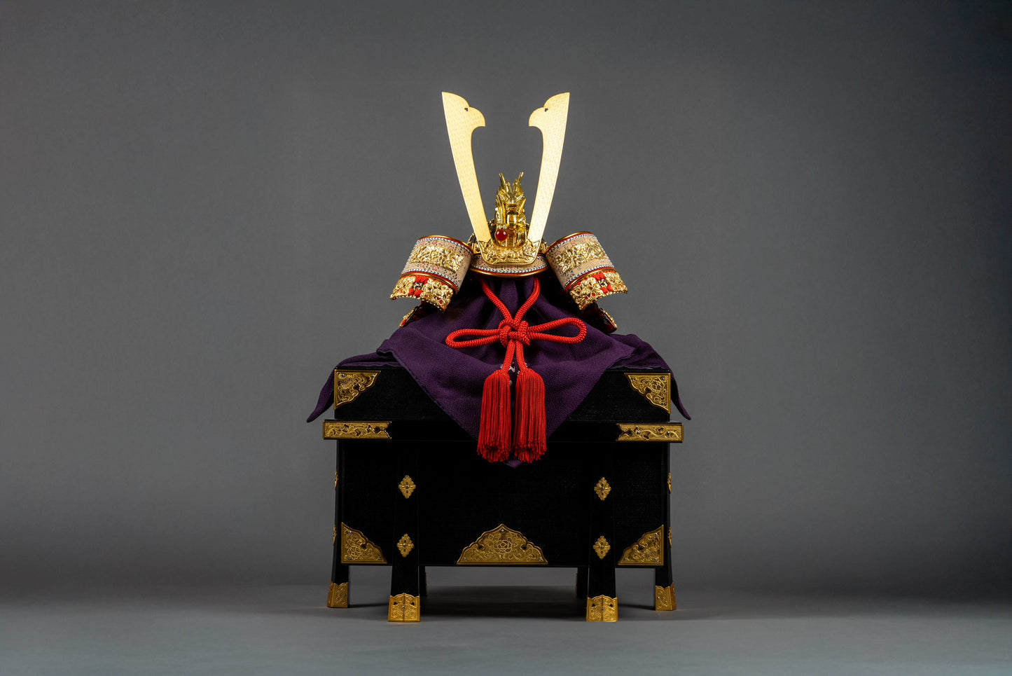 15号　兜  朱赤縅